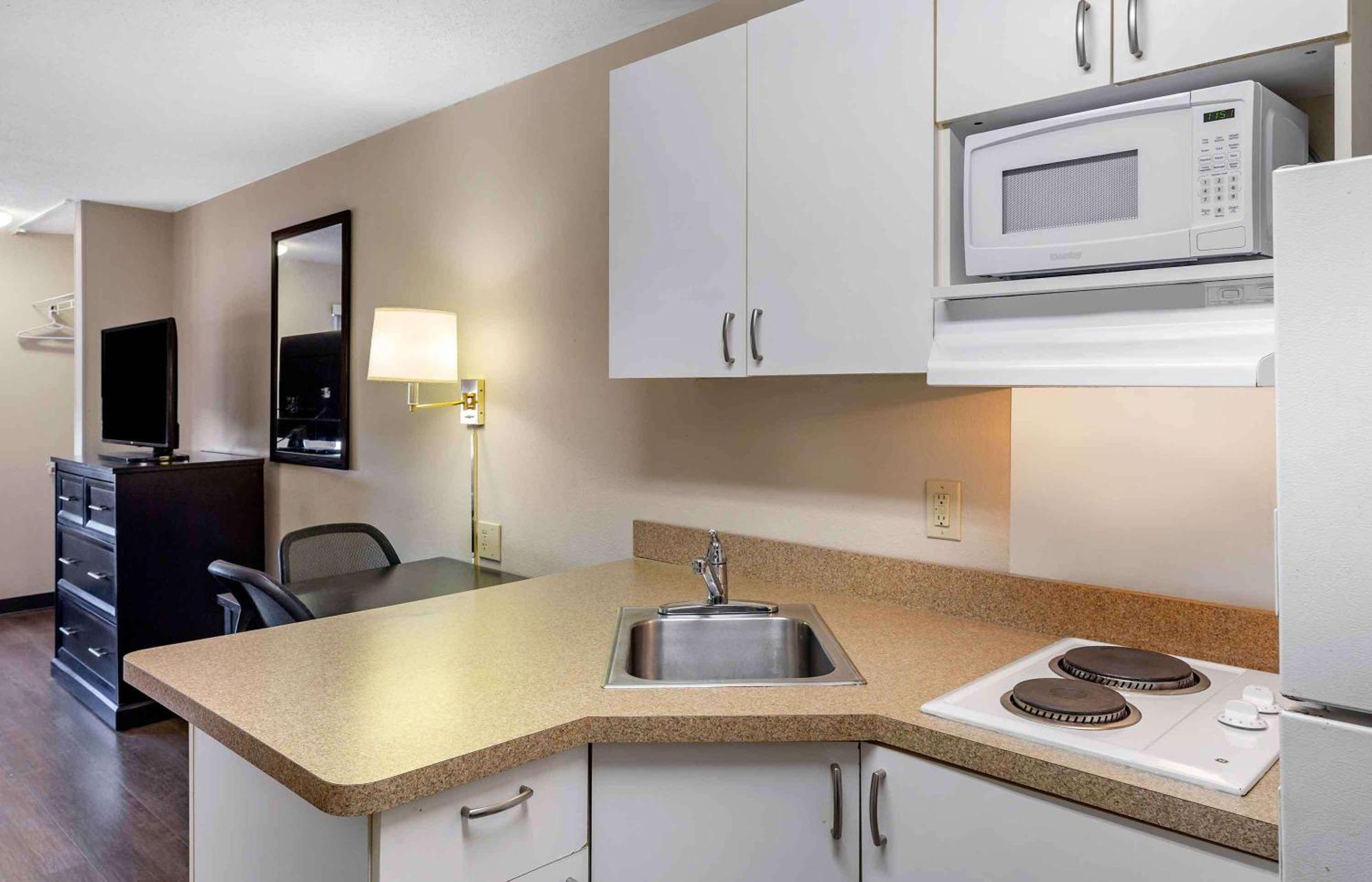 Extended Stay America Suites - Boston - Брейнтри Экстерьер фото