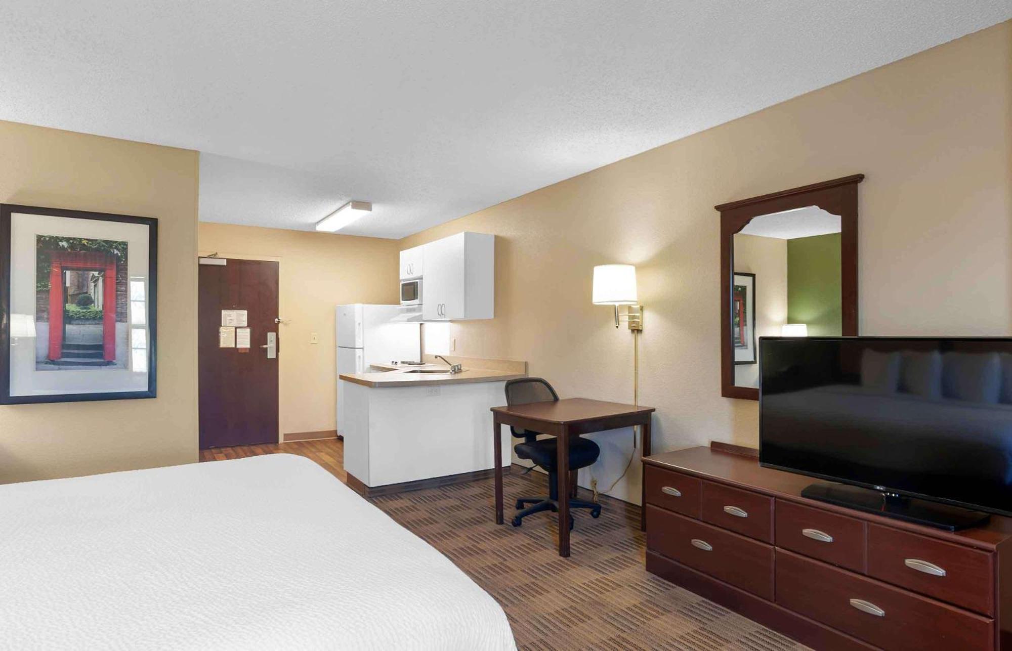Extended Stay America Suites - Boston - Брейнтри Экстерьер фото